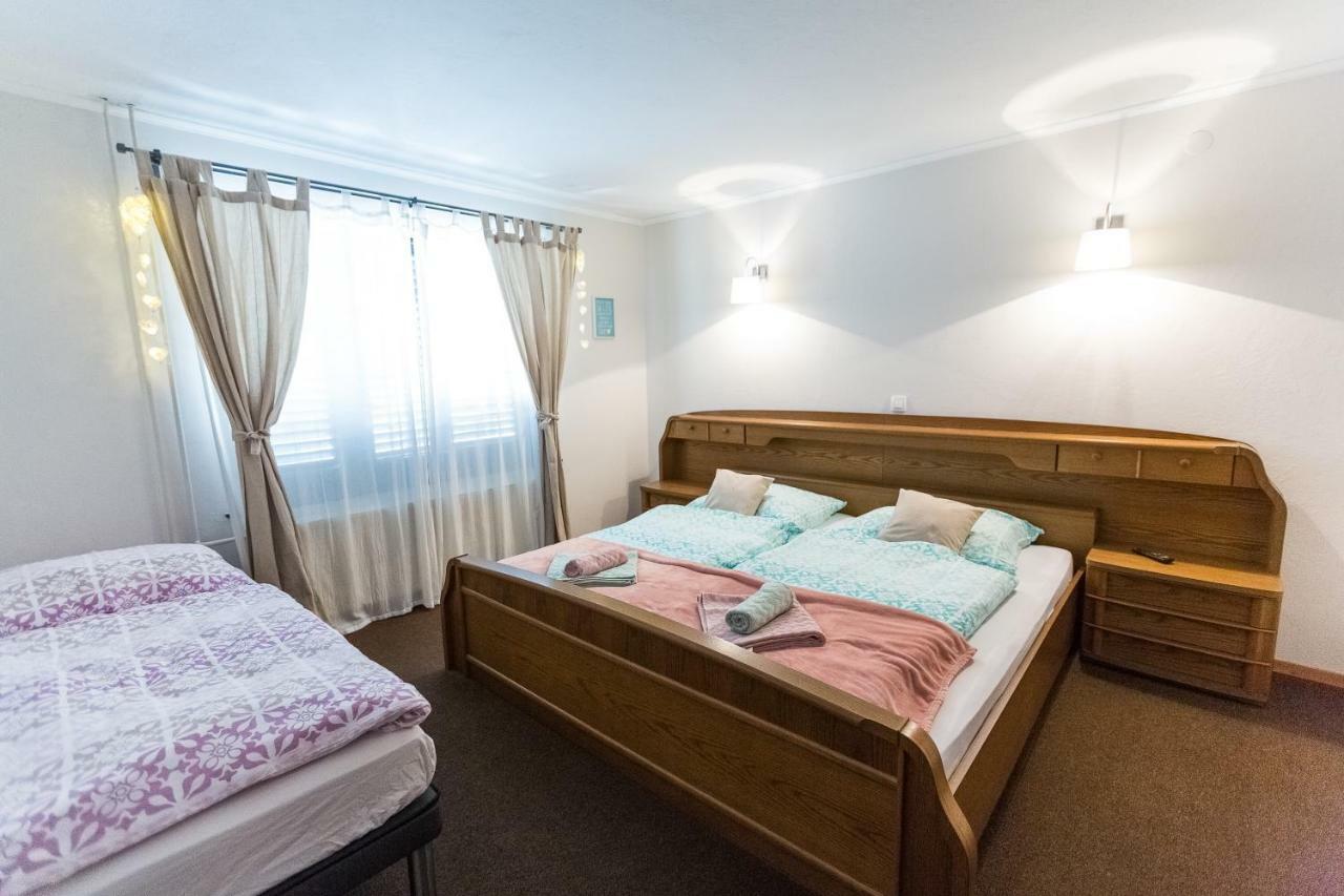 Rooms Malina Blejska Dobrava Buitenkant foto